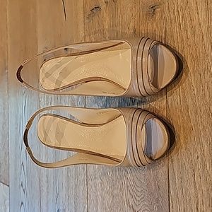 Tahari shoe's size 7